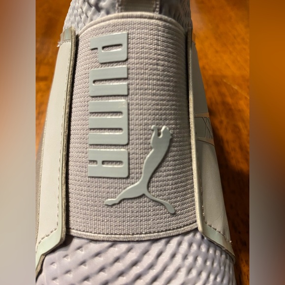 Puma Women Fierce Quilted cross trainer shoe.‎ Gray.  Size 6.  Rihanna inspired. - Picture 11 of 12